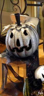 シルバーのハロウィン飾り