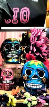 カラフルなドクロ