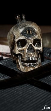 三ツ目のドクロ