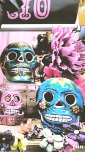 カラフルなドクロ