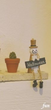 サボテンとハロウィン人形