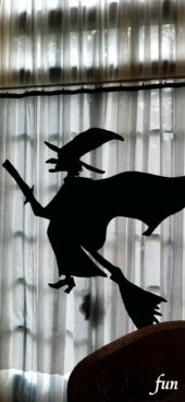 魔女のシルエット