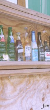 店のショーウインドウ