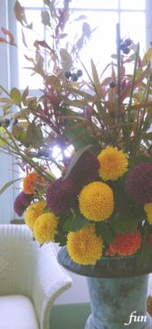 秋のイメージのフラワーアレンジ