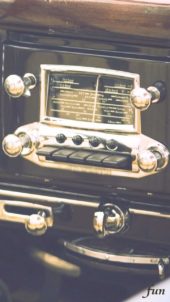 レトロな車のカーオーディオ