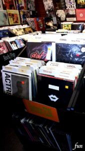 レトロなレコード店