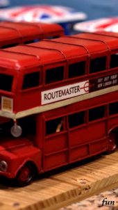 レトロなバスのおもちゃ