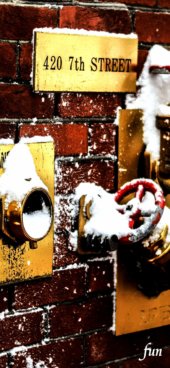 雪が積もった消火栓