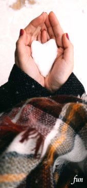 雪のハートと女の子