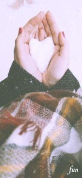 雪のハートと女の子