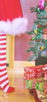 クリスマスツリーと女の子