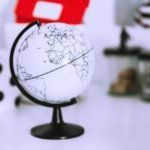 iPhone12Mini・13Miniロック画面等の白い無料壁紙・待受けを配信中