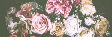 くすみカラーの花