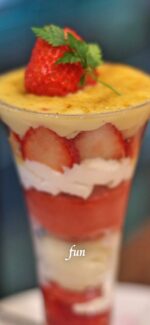 ストロベリーパフェ