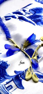 青いアクセサリー