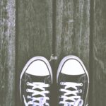 黒いスニーカー