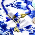 青いアクセサリー