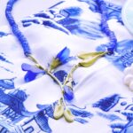 青いアクセサリー