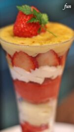 ストロベリーパフェ