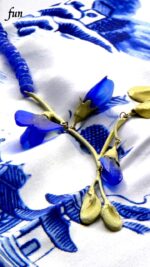 青いアクセサリー