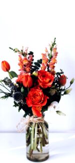 オレンジ色の花