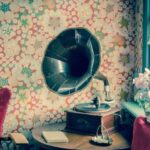 iPhone12ProMax・13ProMax・14plusロック画面等のレトロな壁紙を配信中