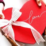 iPhone12ProMax・13ProMax・14plusロック画面等の赤の壁紙を配信中