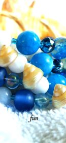 青いビーズ