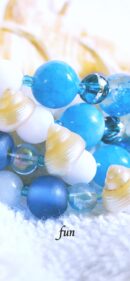 青いビーズ