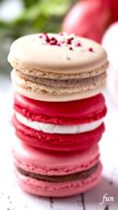 ピンクのマカロン