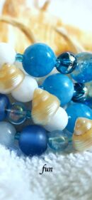 青いビーズ