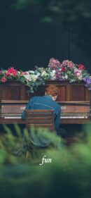 ピアノを弾く人