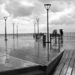 iPhone11Pro・Xs・Xの雨の風景の壁紙を配信中