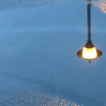 iPhone14・13・13Pro・12・12Proの雨の風景の壁紙を配信中