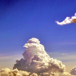 iPhone13Mini・12Miniの青い壁紙を配信中