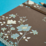 iPhone11・Xrの青い壁紙を配信中