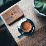 iPhone11Pro・Xs・Xのコーヒーがある風景の壁紙が取り放題