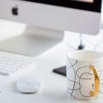 iPhone14・13・13Pro・12・12Proのコーヒーがある風景の壁紙を配信中