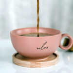 iPhone11・Xrのコーヒーのある風景の壁紙を配信中